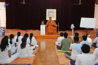 2010-WELCOMING-SWAMIJI-AND-BHAKTHI-SPURANA-CONVENTION