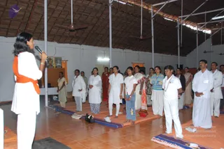 2010-WELCOMING-SWAMIJI-AND-BHAKTHI-SPURANA-CONVENTION