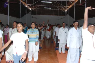 2010-WELCOMING-SWAMIJI-AND-BHAKTHI-SPURANA-CONVENTION