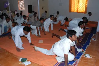 2010-WELCOMING-SWAMIJI-AND-BHAKTHI-SPURANA-CONVENTION