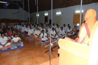 2010-WELCOMING-SWAMIJI-AND-BHAKTHI-SPURANA-CONVENTION