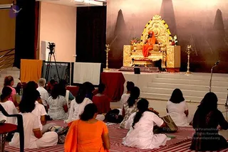 2011-08aug-19-nithyananda-photo-ia-day-1-05b-swamiji-talk_CMP_WM