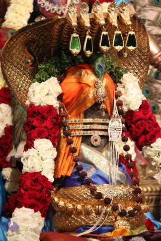 01-Temple_Photo_1013_IMG_9708_CMP_WM