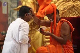 2-Pratyaksha-Padapuja_Photo_1011_IMG_0436_CMP_WM