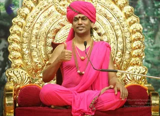 10-nithyananda-morning-pratyaksha-pada-puja_CMP_WM