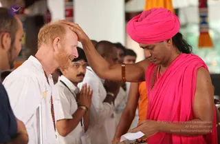 24-nithyananda-morning-pratyaksha-pada-puja_CMP_WM