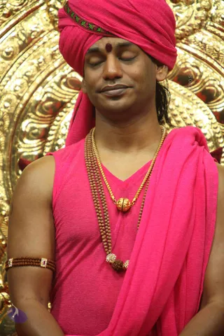 2-Pada-Puja_Photo_1015_IMG_8229_CMP_WM