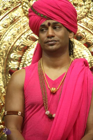 2-Pada-Puja_Photo_1016_IMG_8230_CMP_WM