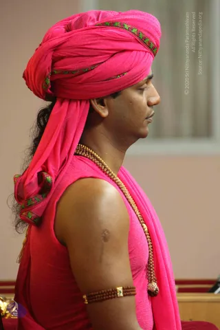 2-Pada-Puja_Photo_1023_IMG_8243_CMP_WM