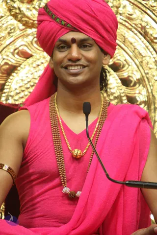 3-Satsang_Photo_1070_IMG_8453_CMP_WM
