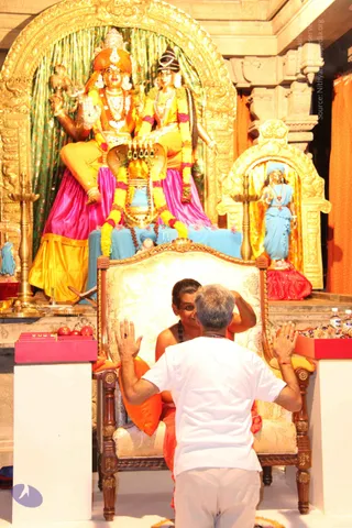 01-SarvaDarshan_Photo_1023_IMG_9981_CMP_WM