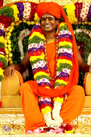 5-Nithya-Satsang_Photo_1006_IMG_3372_CMP_WM