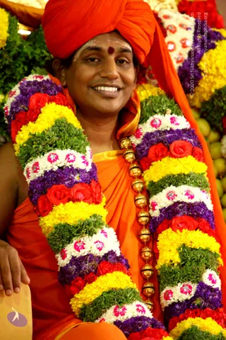 5-Nithya-Satsang_Photo_1013_IMG_3386_CMP_WM