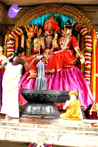 9-Temple-Swayambu-Linga-Abhishekam-Guru-Homa-Gurumudi-Dakshinamurti_Photo_1005_IMG_3690_CMP_WM