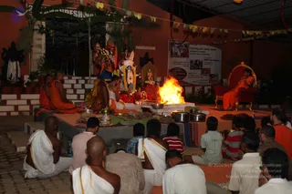 6-Chandi-Homa_Photo_1013_IMG_5989_CMP_WM