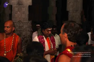 2-Swamiji_s Temple Visit_Photo_1004_IMG_3953_CMP_WM
