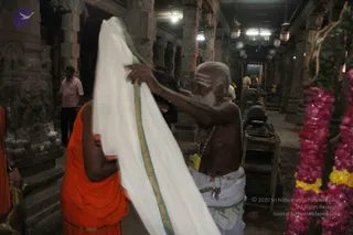 2-Swamiji_s Temple Visit_Photo_1043_IMG_9497_CMP_WM