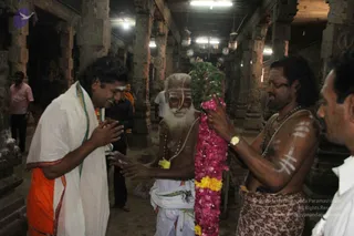 2-Swamiji_s Temple Visit_Photo_1044_IMG_9498_CMP_WM