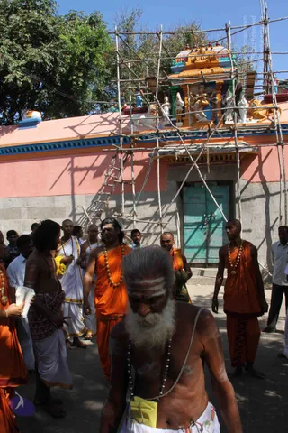 2-Swamiji_s Temple Visit_Photo_1052_IMG_9533_CMP_WM