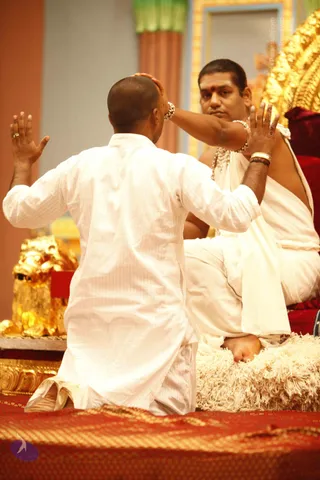 4-IA Evening Darshan_Photo_1034__MG_4074_CMP_WM