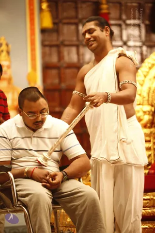 4-IA Evening Darshan_Photo_1107__MG_4295_CMP_WM