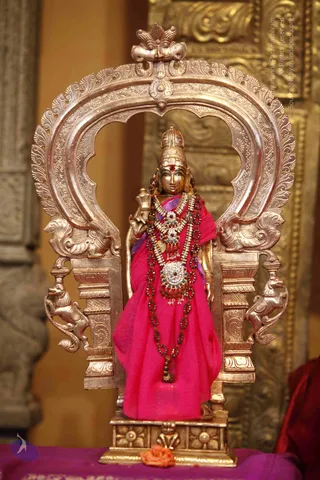 NITHYA-SATSANG_Photo_1027__MG_0743_CMP_WM