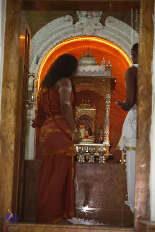 1-Temple-Visit_Photo_1001_IMG_0002_CMP_WM