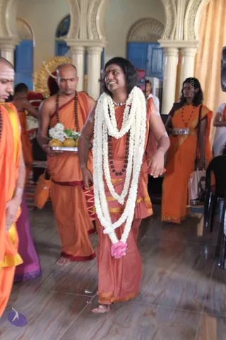 3-SarvaDarshan_Photo_1005_IMG_0452_CMP_WM