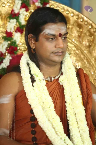 02-Paada-Puja_Photo_1002_IMG_0148_CMP_WM
