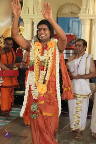 04-Sarva-Darshan_Photo_1002_IMG_0578_CMP_WM