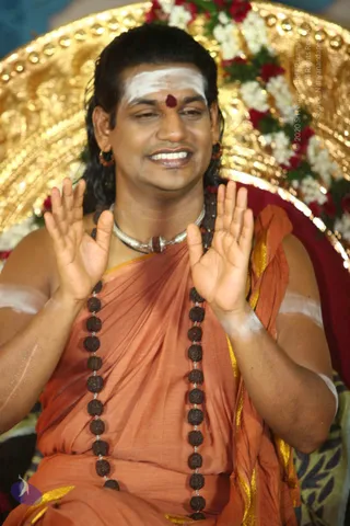 02-Pada-Puja_Photo_1003_IMG_0928_CMP_WM