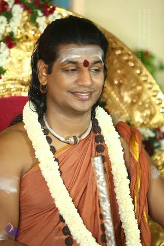 02-Pada-Puja_Photo_1008_IMG_0939_CMP_WM