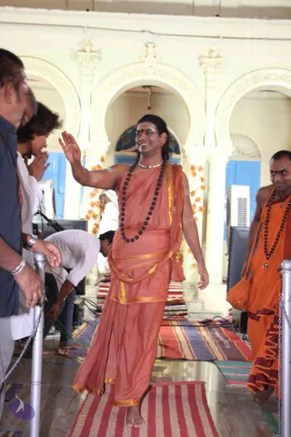 04-Sarva-Darshan_Photo_1000_IMG_1058_CMP_WM