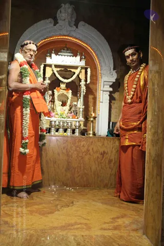 04-Thondaimandalam-Aadheenam-visits-Madurai-Adheenam_Photo_1006_IMG_1406_CMP_WM