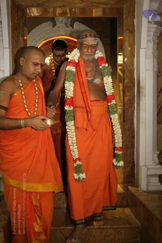 04-Thondaimandalam-Aadheenam-visits-Madurai-Adheenam_Photo_1008_IMG_1414_CMP_WM