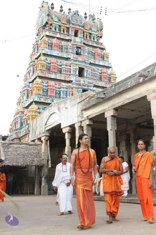 01-Kanchanoor-Temple-Visit-By-Swamiji_Photo_1001_IMG_2095_CMP_WM