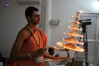 1-Morning-Satsang_Photo_1013_IMG_9895_CMP_WM