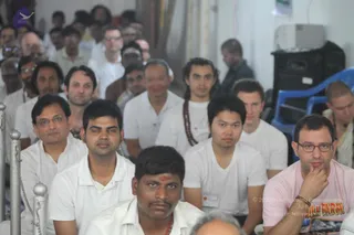 1-Morning-Satsang_Photo_1027_IMG_9935_CMP_WM