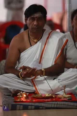 1-Morning-Satsang1_Photo_1006_IMG_0688_CMP_WM