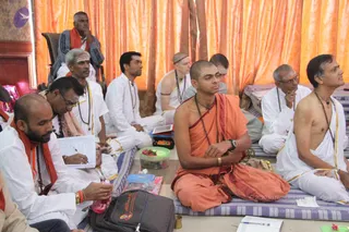 01-Morning-Puja-and-Satsang_Photo_1014_IMG_5533_CMP_WM
