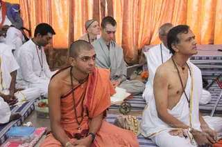 01-Morning-Puja-and-Satsang_Photo_1015_IMG_5537_CMP_WM