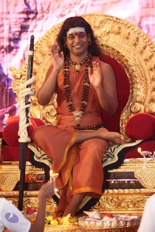 01-Morning-Puja-and-Satsang_Photo_1016_IMG_5543_CMP_WM
