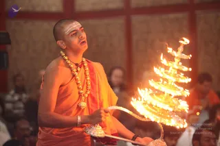 01-Morning-Puja-and-Satsang_Photo_1021_IMG_5559_CMP_WM