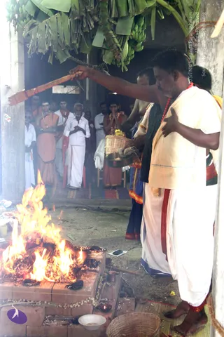5-Navagraha-Homa-At-Thiru-Arut-Peeta_Photo_1014_IMG_4161_CMP_WM