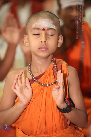 2-Pada-Puja_Photo_1026_IMG_1418_CMP_WM