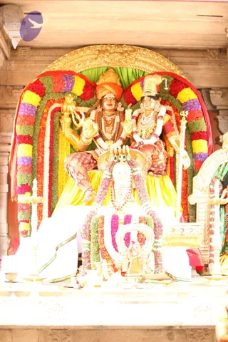 3-Dhwajarohanam_Photo_1017_IMG_5034_CMP_WM