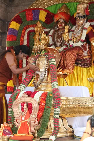 3-Dhwajarohanam_Photo_1032_IMG_5089_CMP_WM