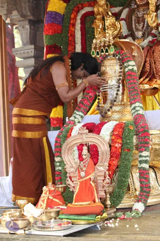 3-Dhwajarohanam_Photo_1035_IMG_5096_CMP_WM(1)