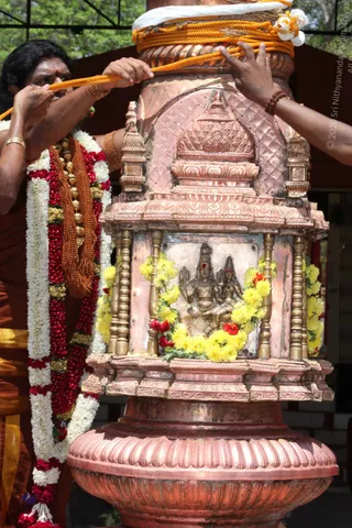 3-Dhwajarohanam_Photo_1158_IMG_5296_CMP_WM(1)
