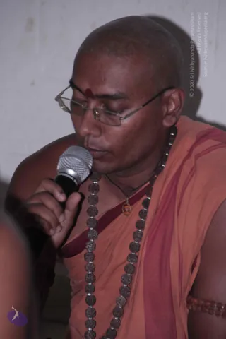 4-Swamiji-Lunch-With-Aadheenavasis_Photo_1018_IMG_3565_CMP_WM